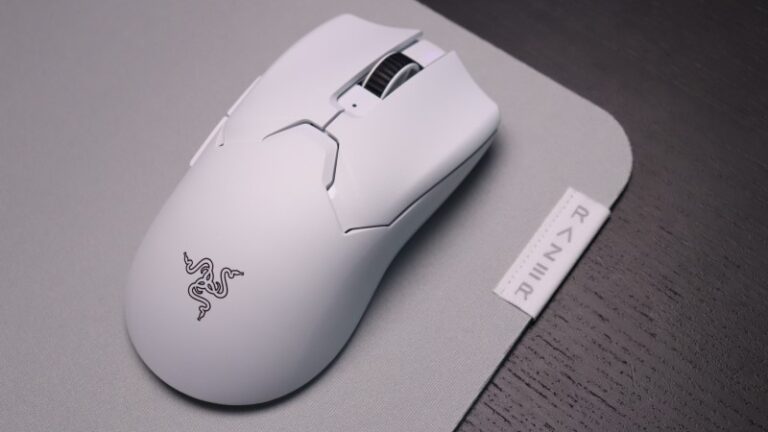 razer viper ultimate white 中古 使用感有 付属品完備の